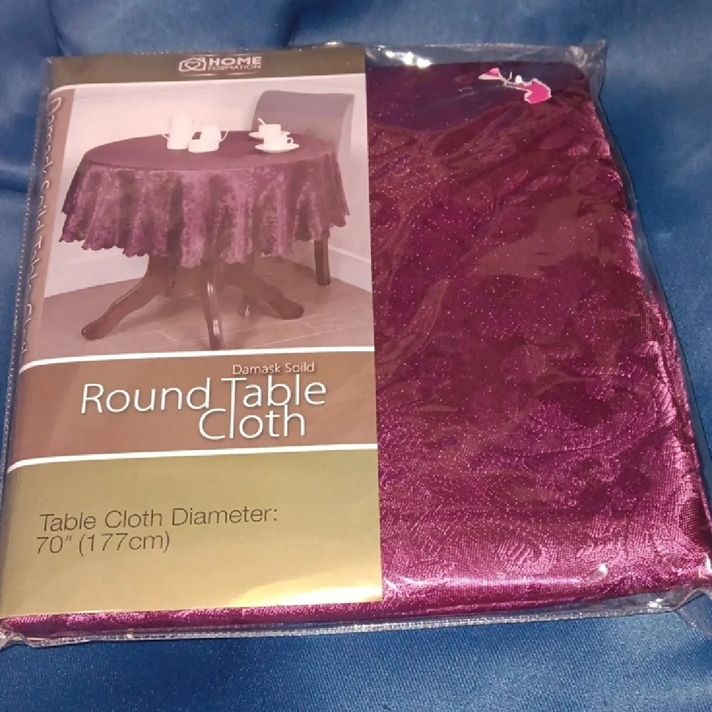 Home Collection Damask Solid Plum Table Cloth